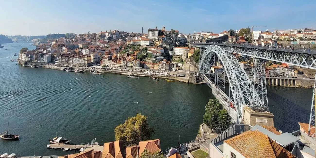 OPORTO — 19