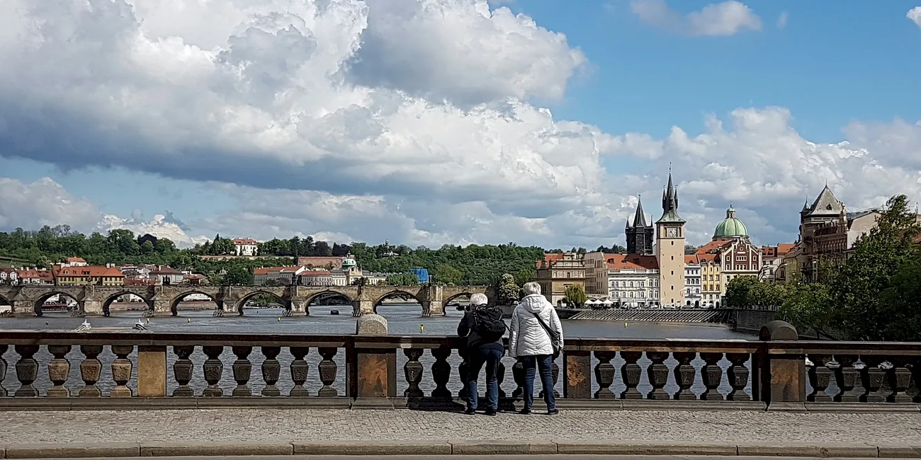 PRAGA — 18