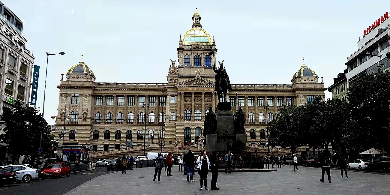 PRAGA — 60
