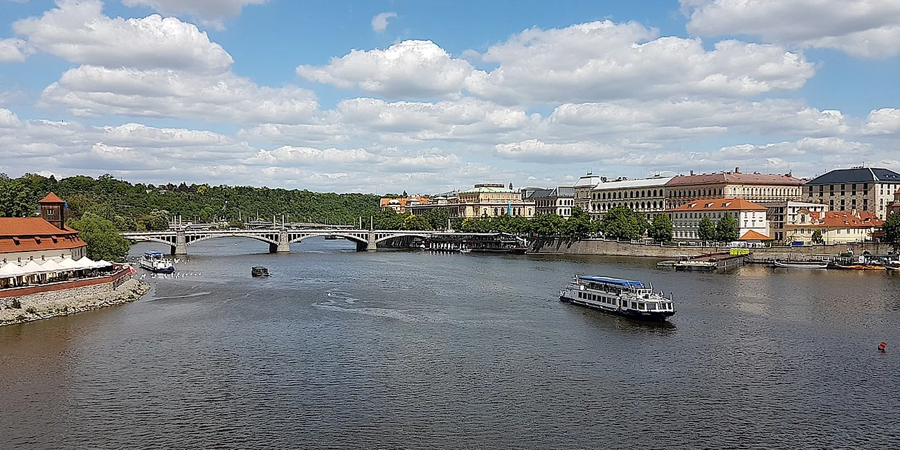 PRAGA — 86