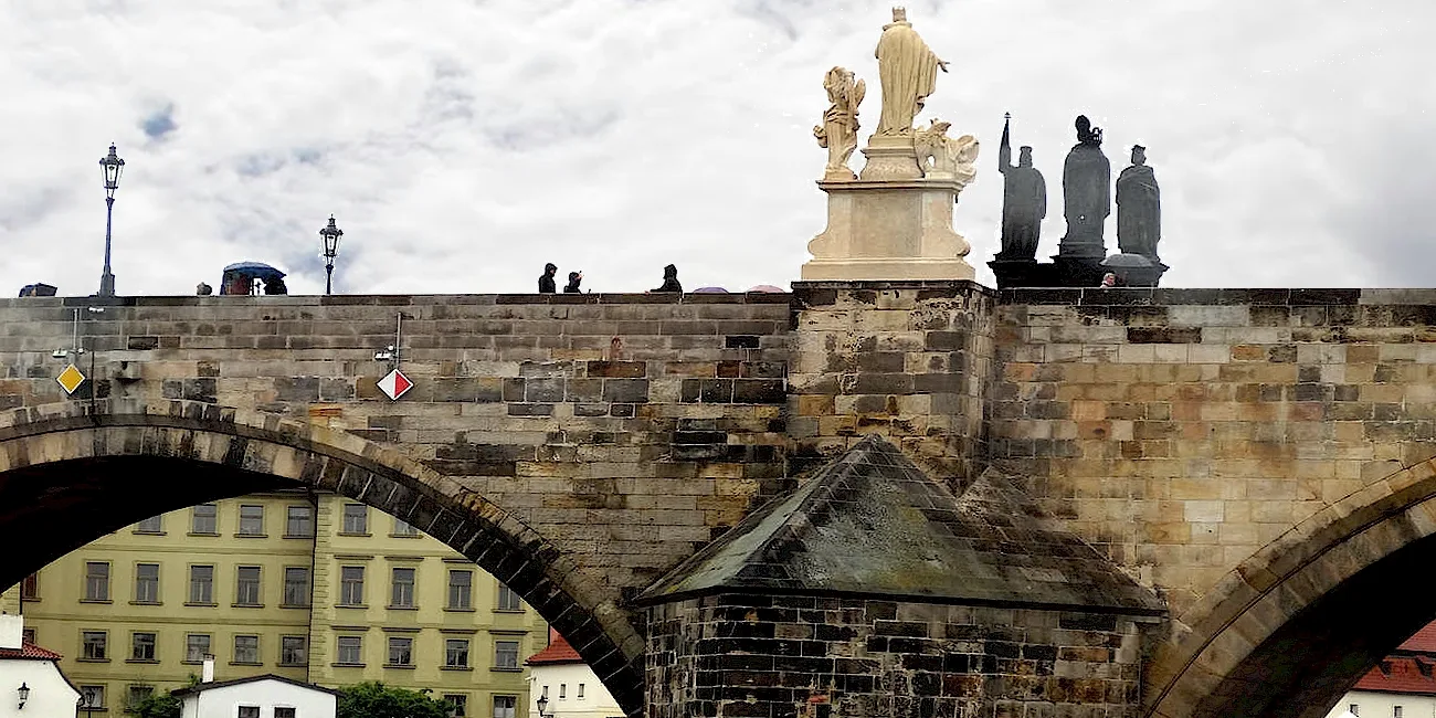 PRAGA — 90
