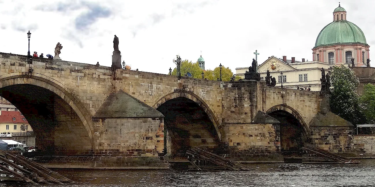 PRAGA — 91