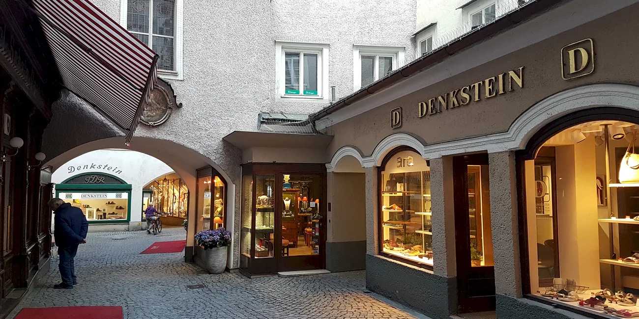 SALZBURGO — 21