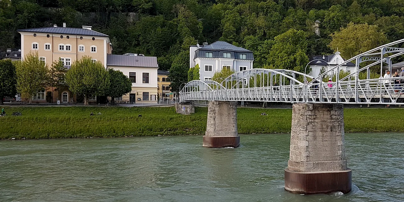 SALZBURGO — 32