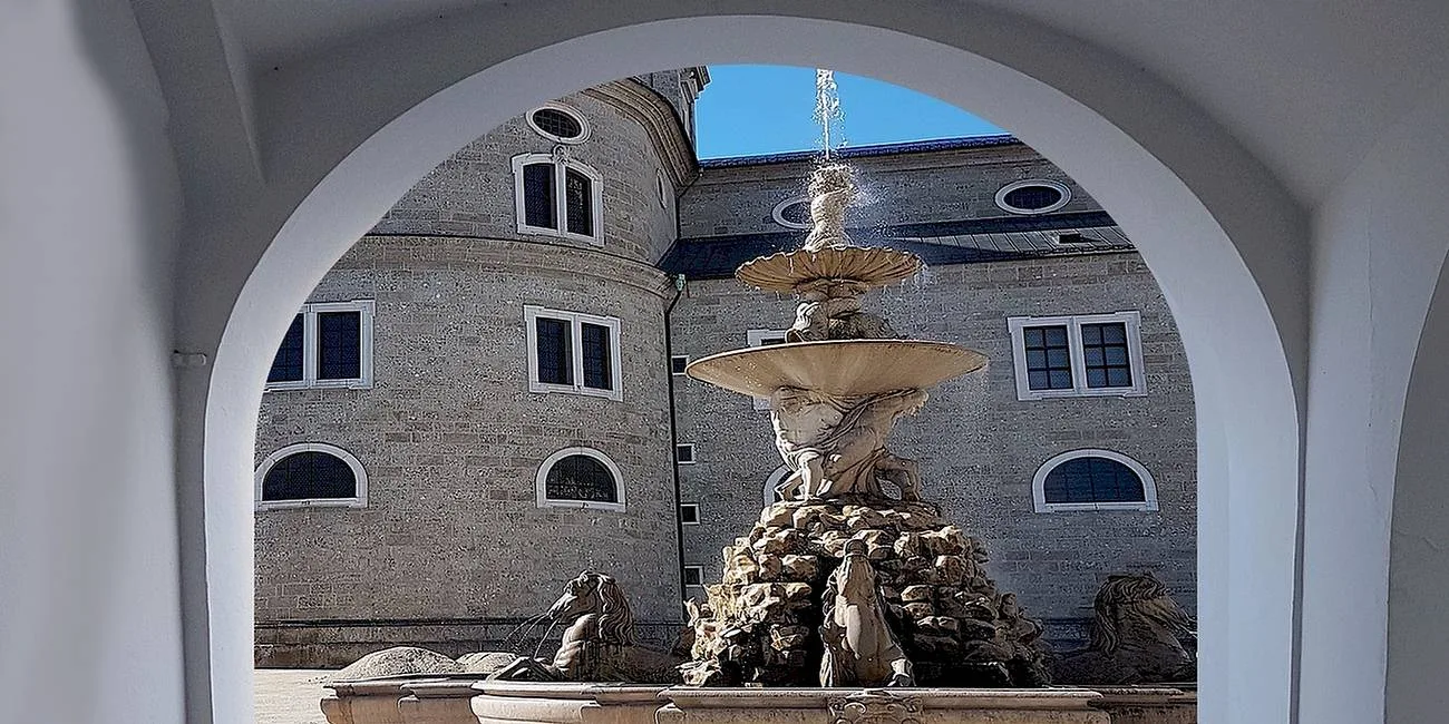 SALZBURGO — 49