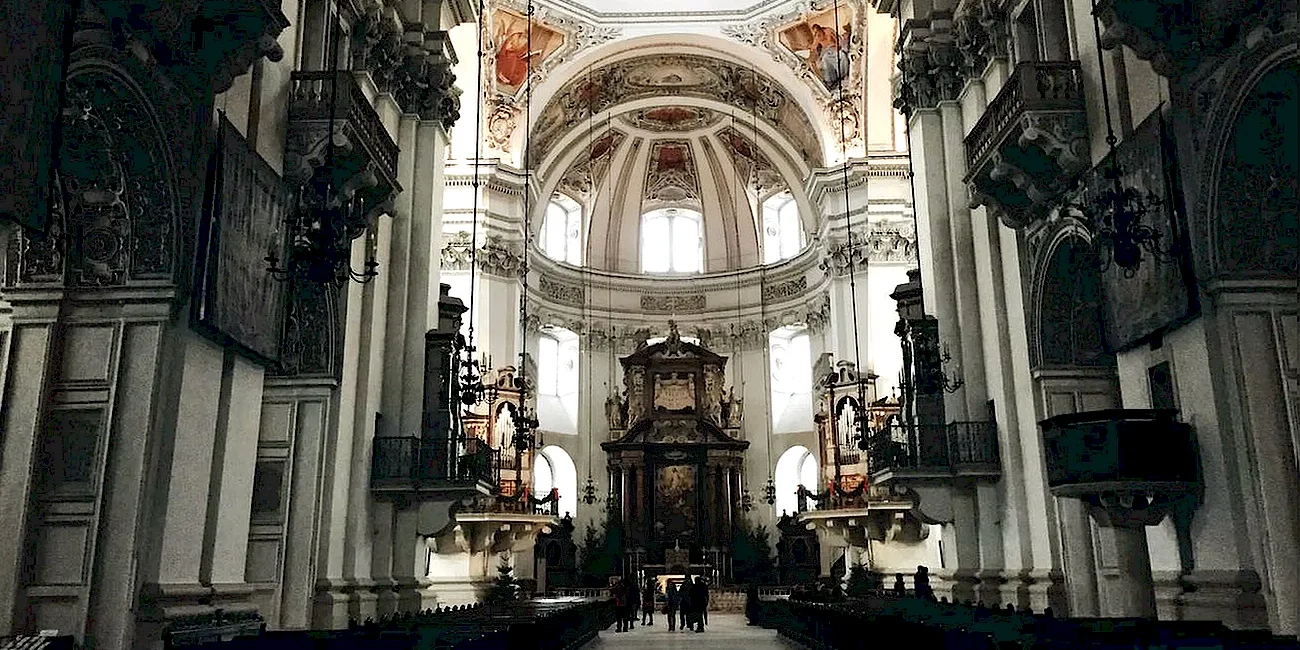 SALZBURGO — 52