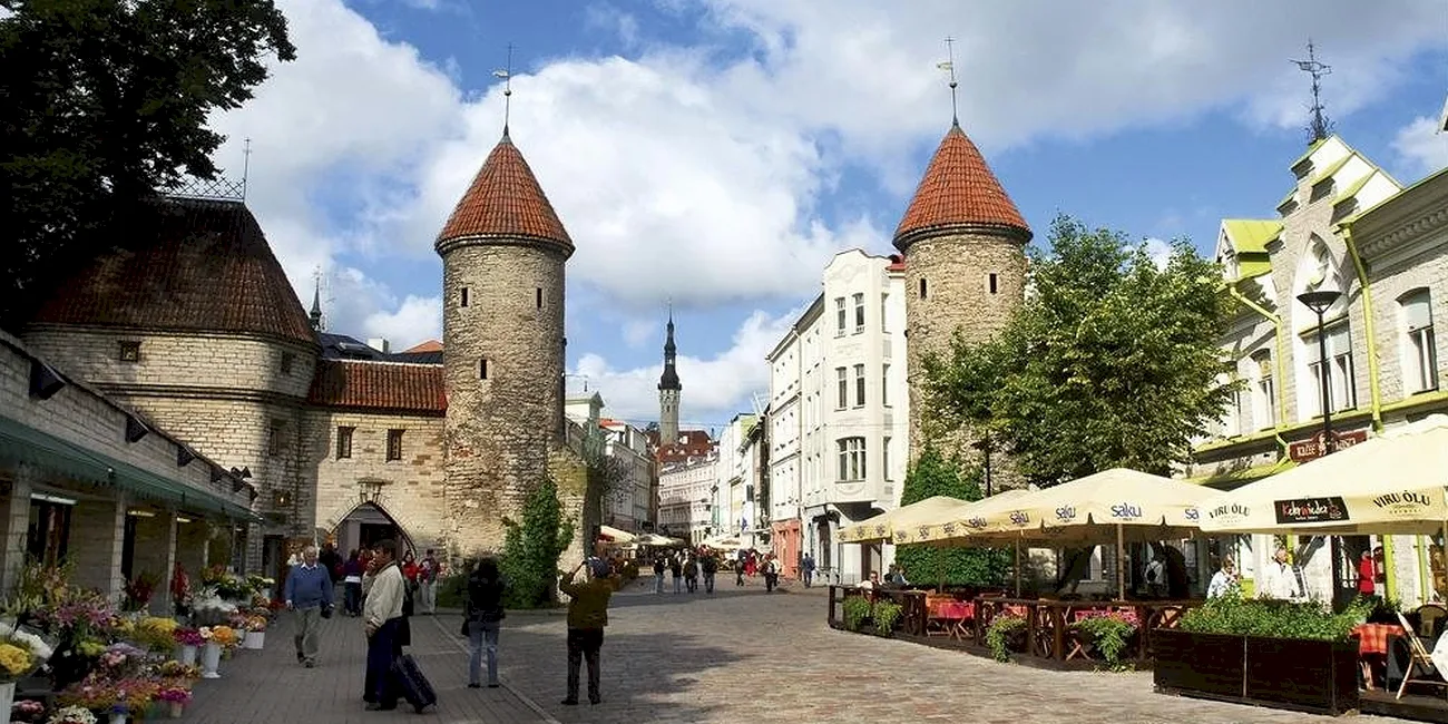 TALLIN — 08