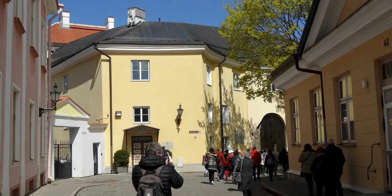 TALLIN — 15