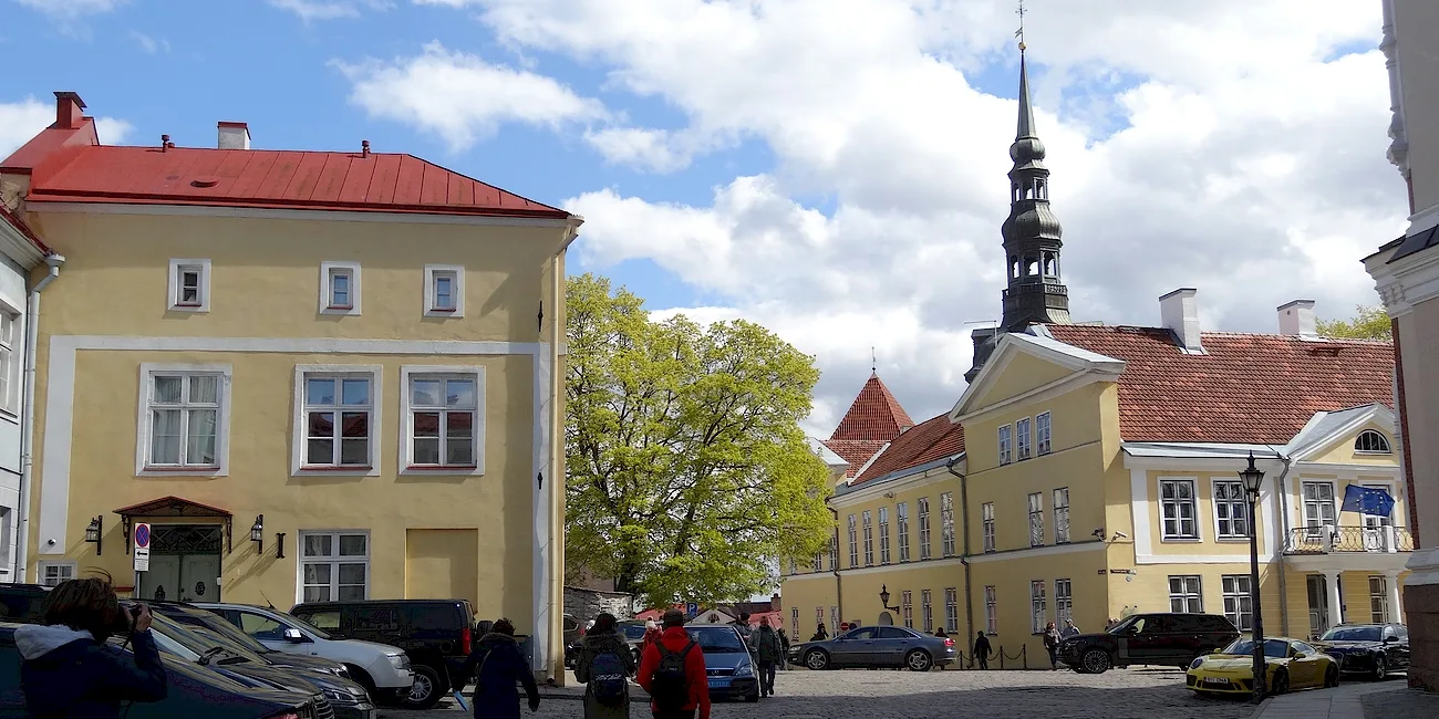 TALLIN — 17