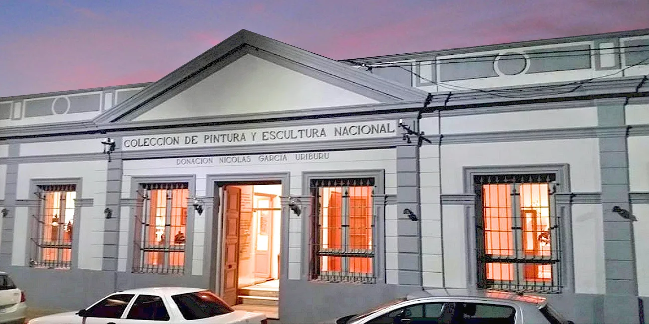 CINCO MUSEOS — 01