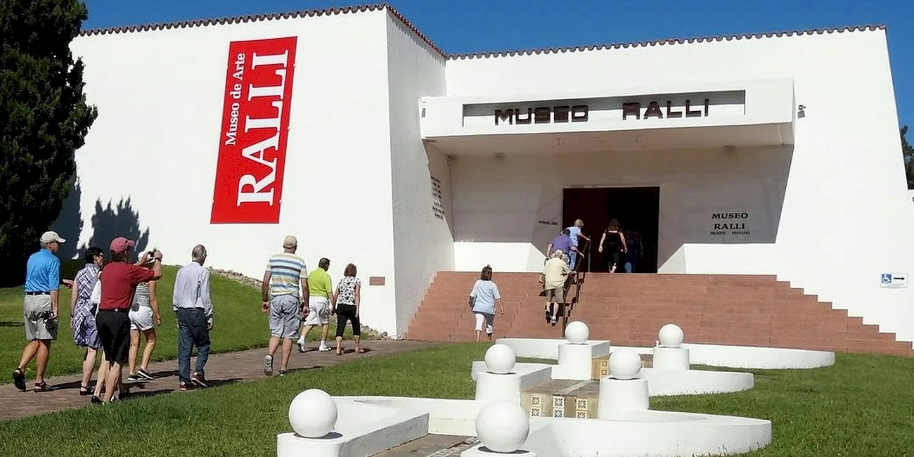 CINCO MUSEOS — 30