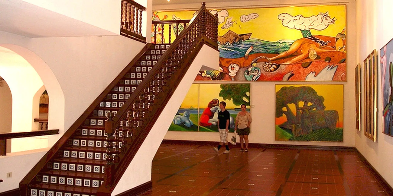 CINCO MUSEOS — 31