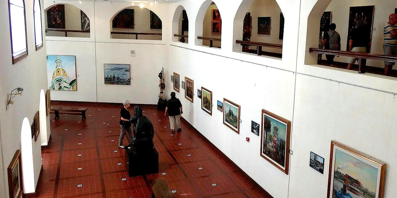 CINCO MUSEOS — 34
