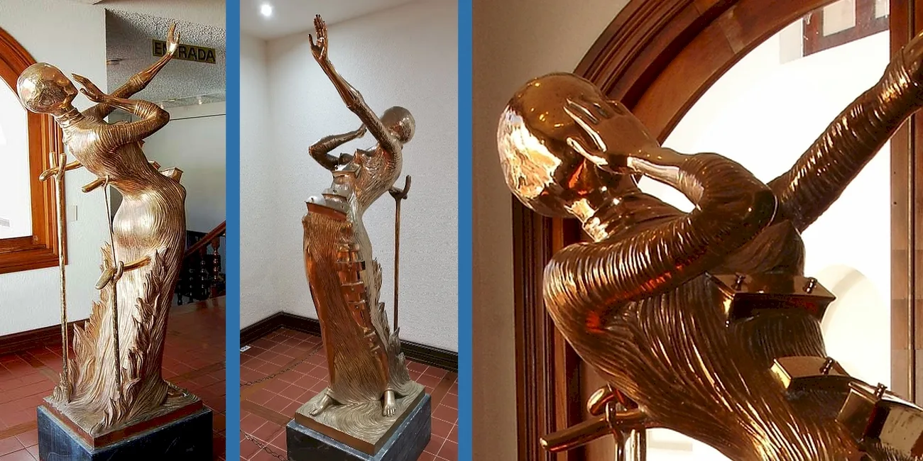 CINCO MUSEOS — 36 MujerEnLlamas