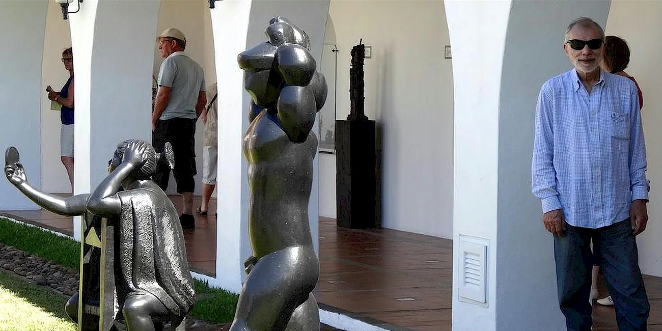 CINCO MUSEOS — 37