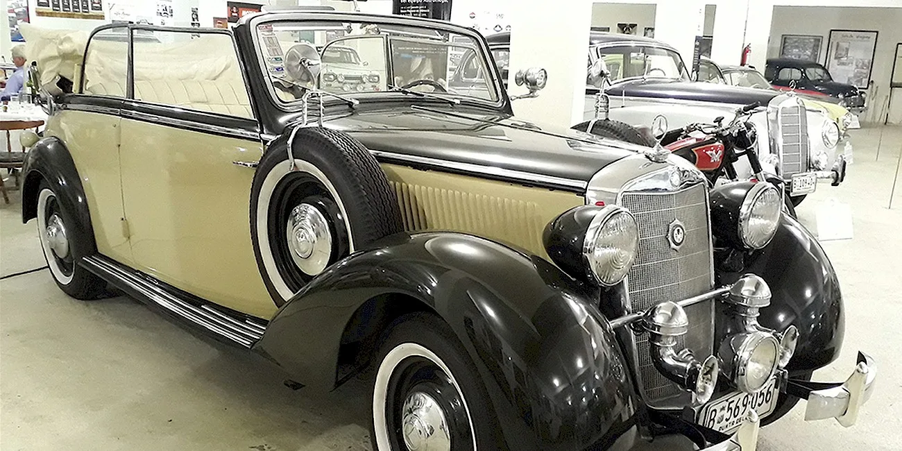 CINCO MUSEOS — 53 MercedesDescapotable1940