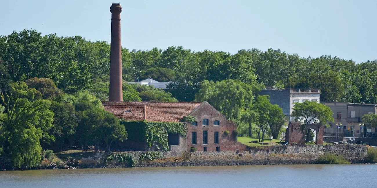 COLONIA SACRAMENTO — 80