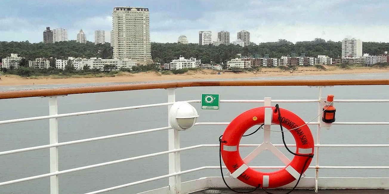 PUNTA DEL ESTE — 01