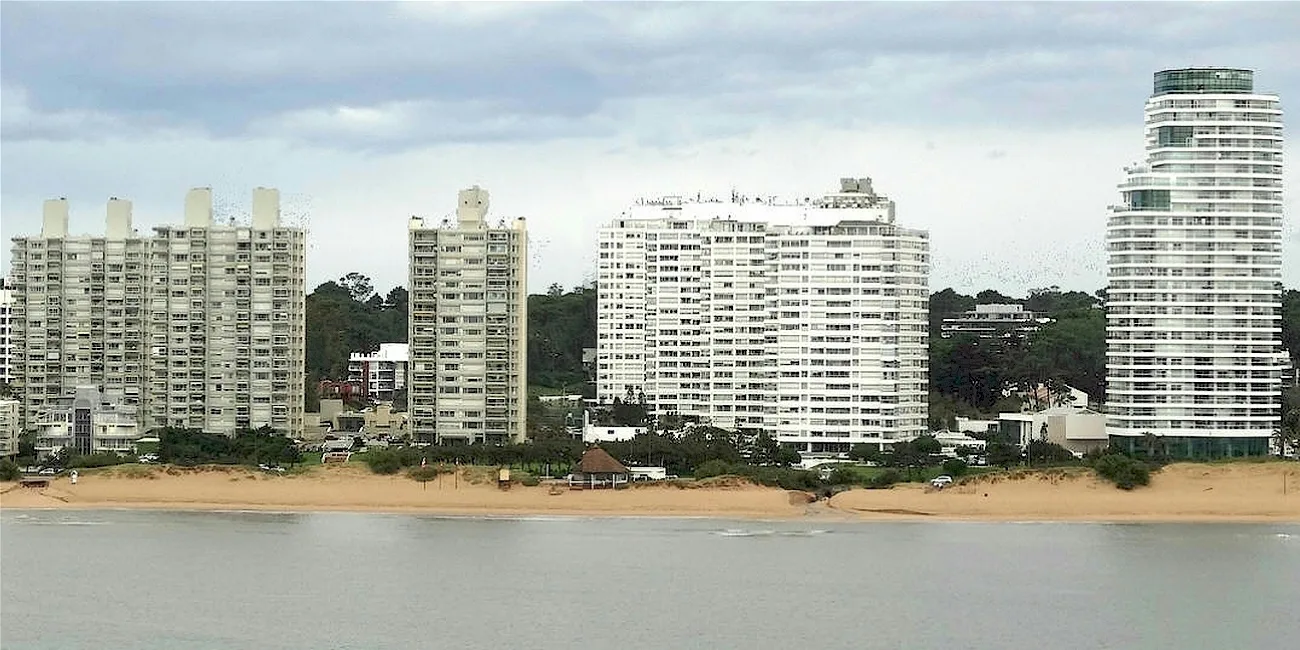 PUNTA DEL ESTE — 02