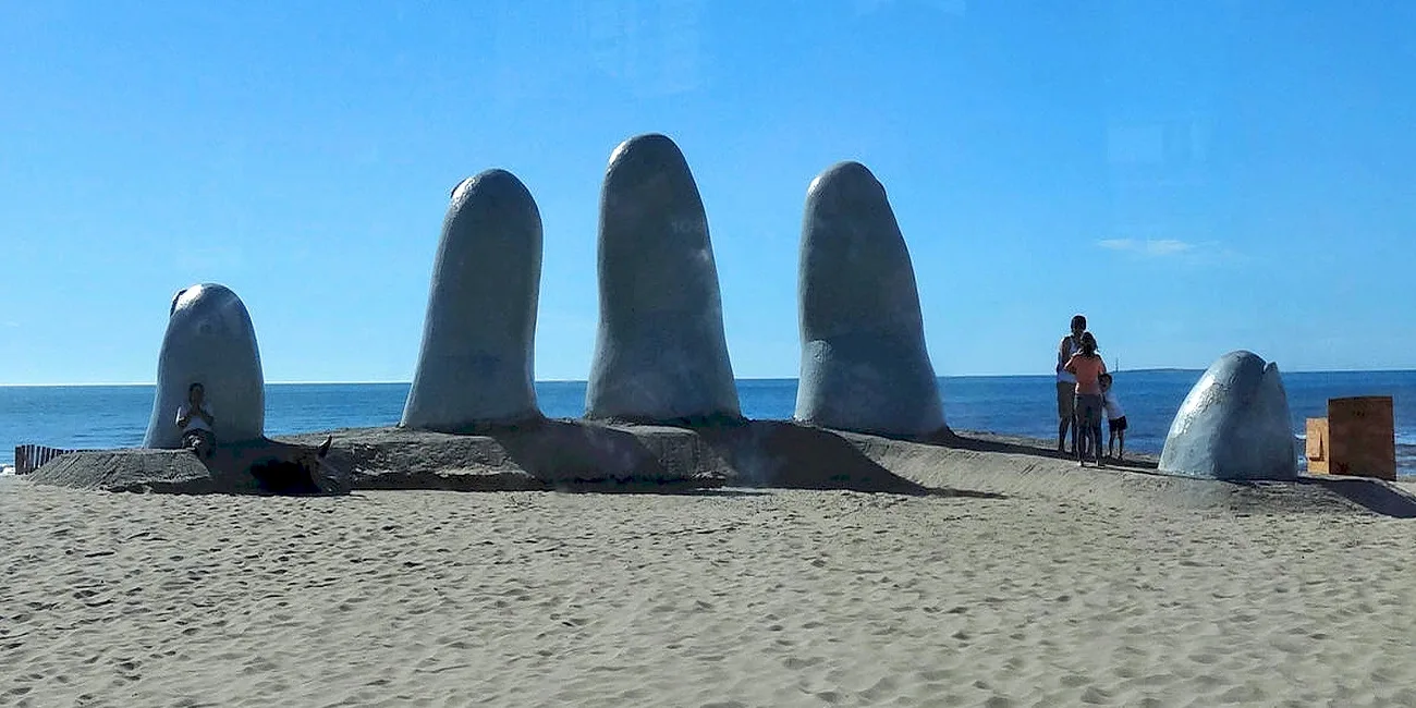 PUNTA DEL ESTE — 22